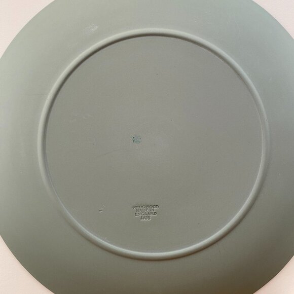 Wedgwood Jasperware Sage Green Large Plate - Picture 6 of 6